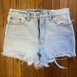 Abercrombie High Rise Mom Short 2/26